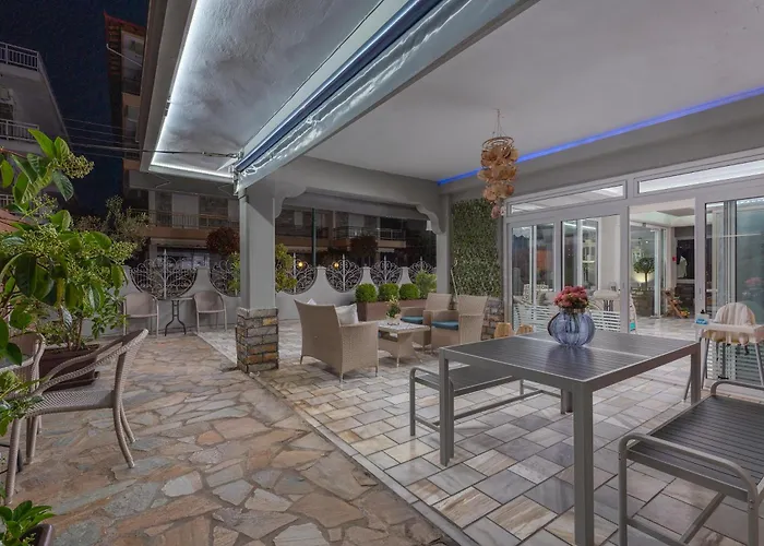 Ouzas Luxury Hotel